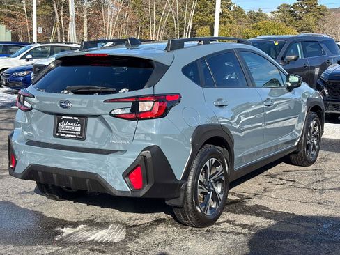 Used 2024 Subaru Crosstrek 2.0i Premium image 3