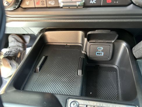 New 2025 Ford Bronco Badlands image 53