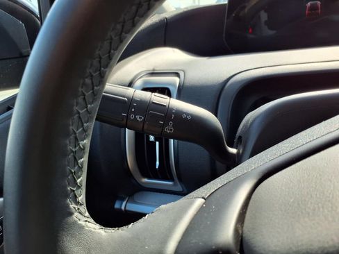 Used 2025 Ford Expedition Active AWD/4WD image 18