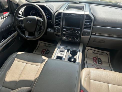 Used 2019 Ford Expedition XLT w/ Equipment Group 202A RWD image 20