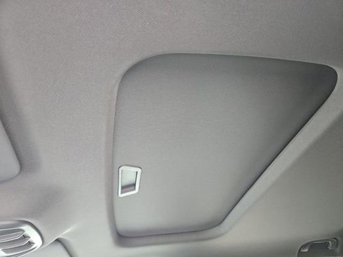 New 2026 Chevrolet Trax RS w/ Sunroof Package FWD image 19