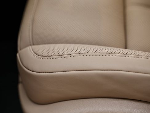 New 2026 Porsche Macan image 26