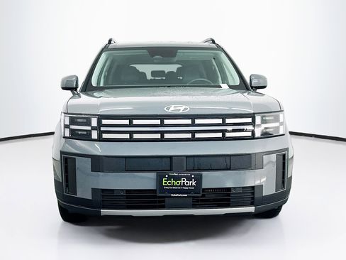 Used 2025 Hyundai Santa Fe SEL image 2