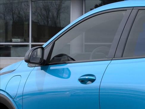 New 2027 Chevrolet Bolt LT image 12