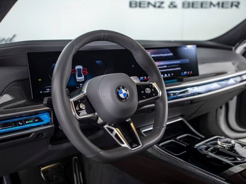 Used 2023 BMW 760i xDrive w/ Luxury Rear Seating Package AWD/4WD image 19