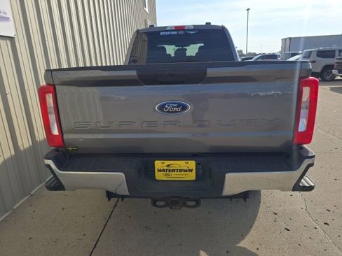 Used 2024 Ford F250 XLT AWD/4WD image 6