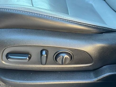 Used 2019 Chevrolet Equinox Premier image 20