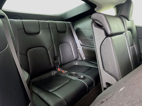 Used 2024 Tesla Model Y Long Range image 27