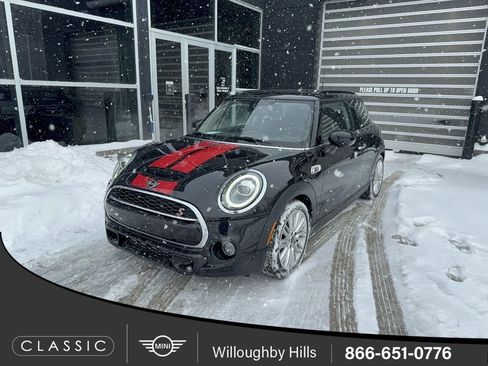 Used 2020 MINI Cooper S image 1