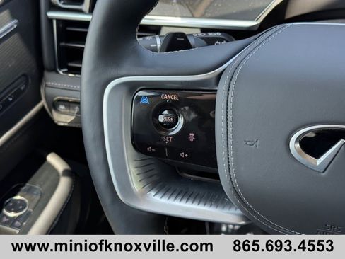 Used 2025 INFINITI QX80 Sensory AWD/4WD image 24