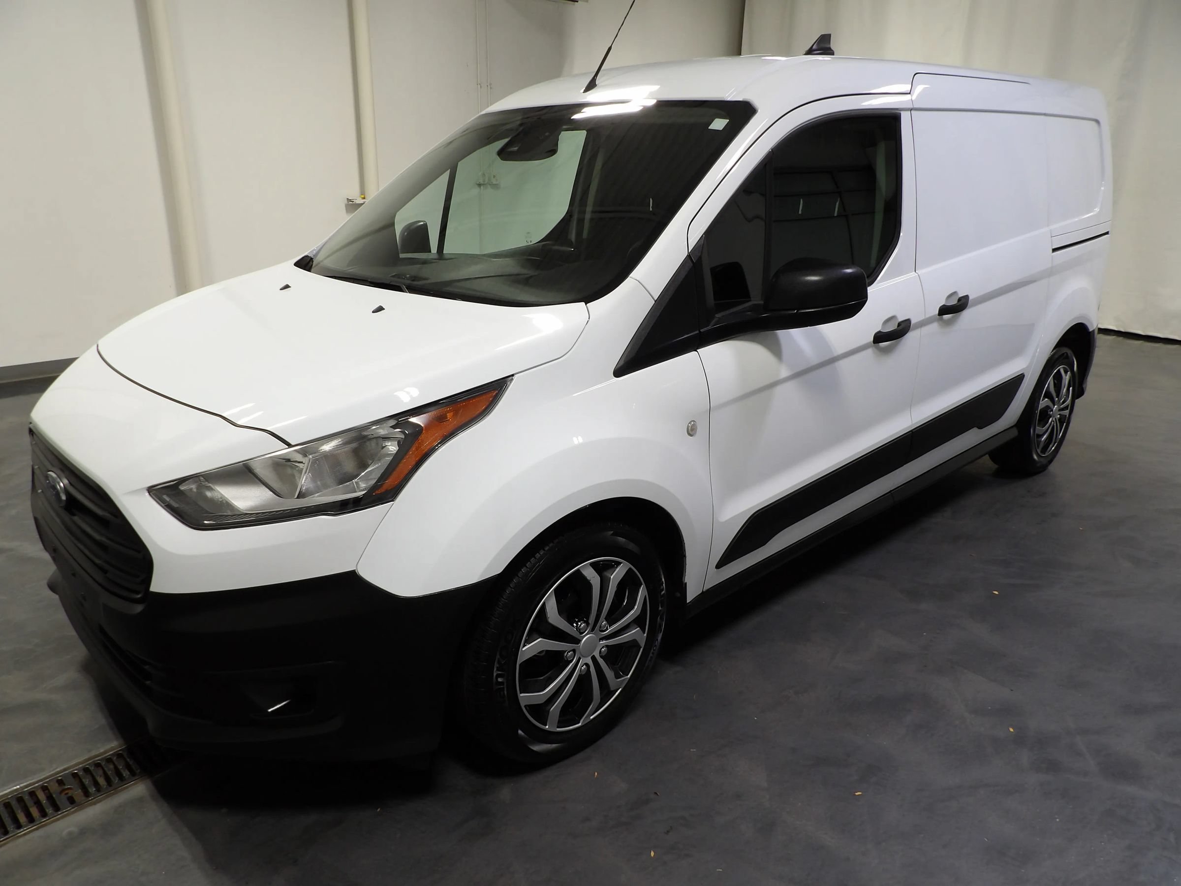 Used 2022 Ford Transit Connect XL FWD image 3
