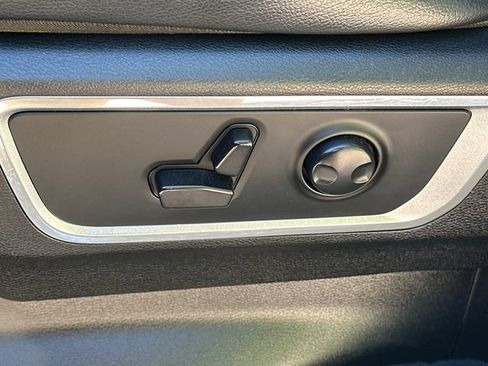 Used 2023 RAM 1500 Laramie AWD/4WD image 39