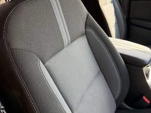 Used 2025 Chevrolet Blazer LT FWD image 21