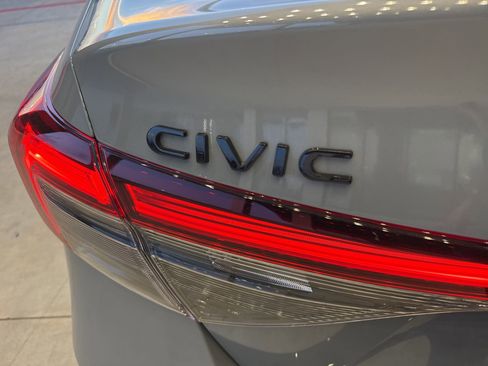 Used 2025 Honda Civic Sport image 3