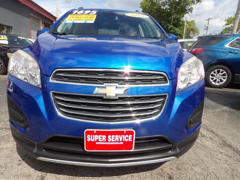 Used 2016 Chevrolet Trax LT AWD/4WD image 2