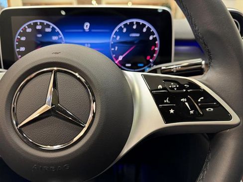 Used 2025 Mercedes-Benz C 300 4MATIC Sedan image 18