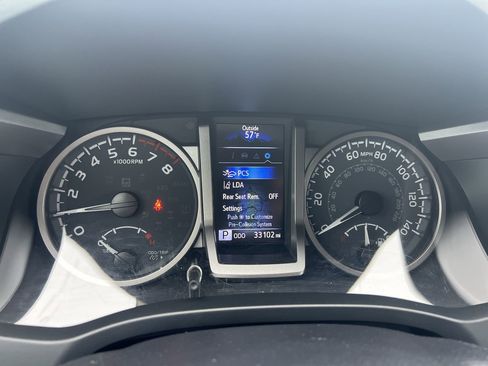 Used 2023 Toyota Tacoma SR5 w/ Technology Package AWD/4WD image 21