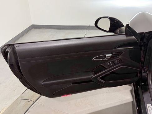 Used 2017 Porsche 911 Carrera image 32