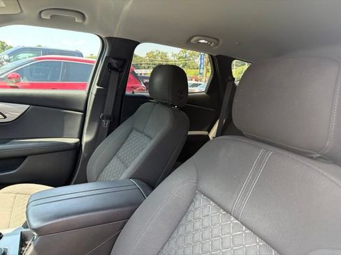 Used 2022 Chevrolet Blazer LT FWD image 19