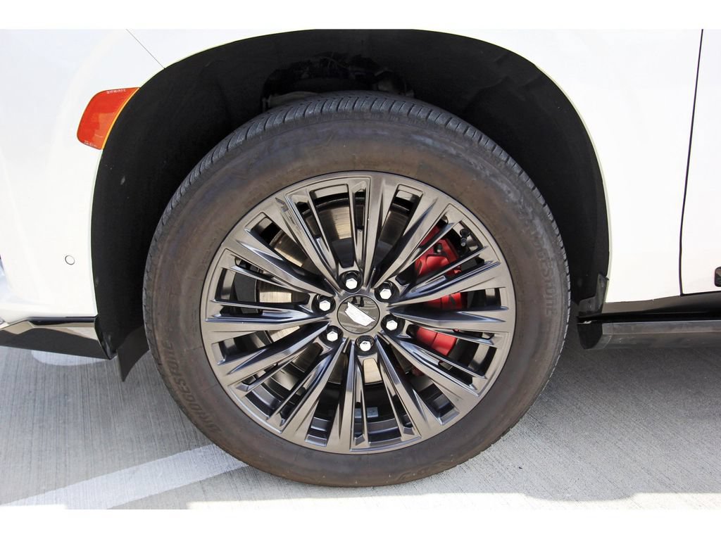Used 2023 Cadillac Escalade V w/ LPO, ONYX Package AWD/4WD image 32