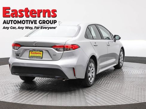 Used 2025 Toyota Corolla LE image 5