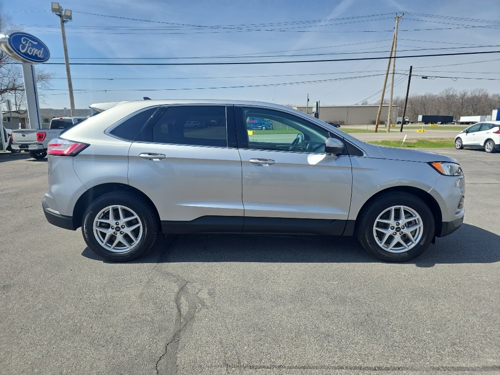 Used 2023 Ford Edge SEL AWD/4WD image 6