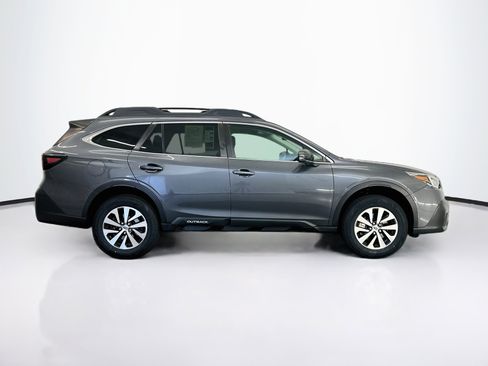 Used 2022 Subaru Outback Premium AWD/4WD image 10