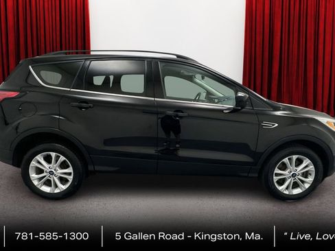 Used 2018 Ford Escape SE w/ SE Sync 3 Package AWD/4WD image 4