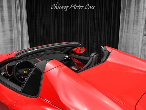 Used 2021 Ferrari 812 GTS image 40