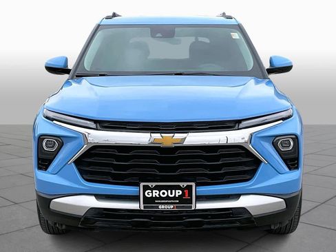 Used 2024 Chevrolet TrailBlazer LT w/ Driver Confidence Package image 3