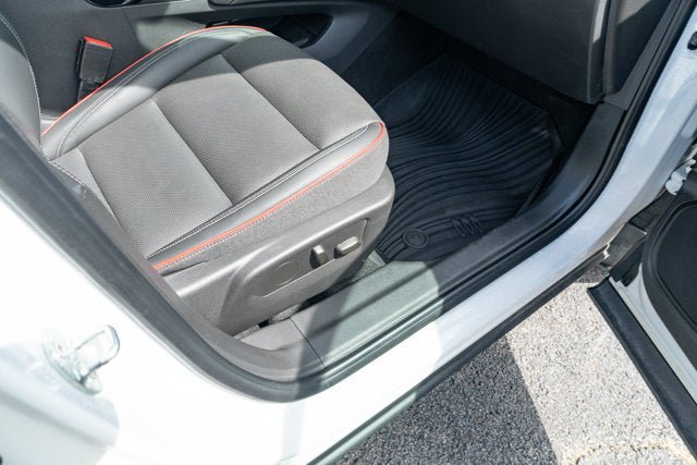 Used 2023 Buick Envision Essence w/ Sport Touring Package FWD image 43