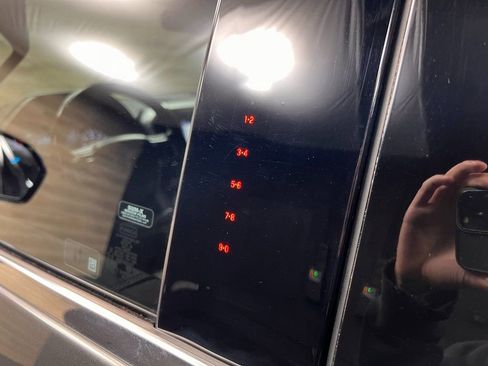 Used 2019 Ford Expedition Platinum image 26