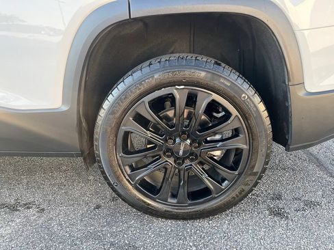 Certified 2023 GMC Acadia SLT w/ Elevation Edition AWD/4WD image 37