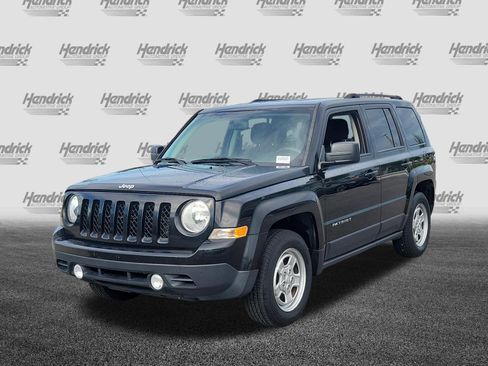 Used 2016 Jeep Patriot Sport w/ Power Value Group FWD image 3