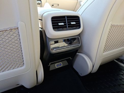 New 2026 Mercedes-Benz GLE 450 4MATIC image 9