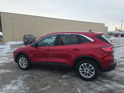 Used 2022 Ford Escape SE image 6