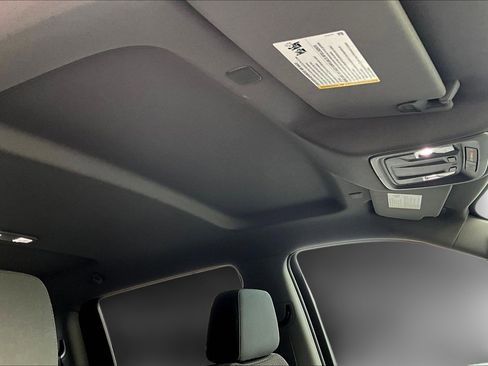 Used 2020 Chevrolet Silverado 1500 Custom w/ Custom Value Package image 19