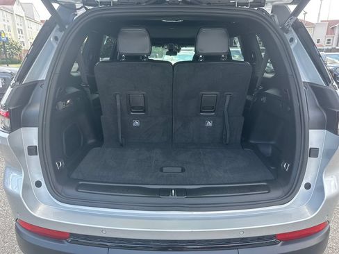 Used 2025 Jeep Grand Cherokee L Limited w/ Luxury Tech Group II RWD image 18
