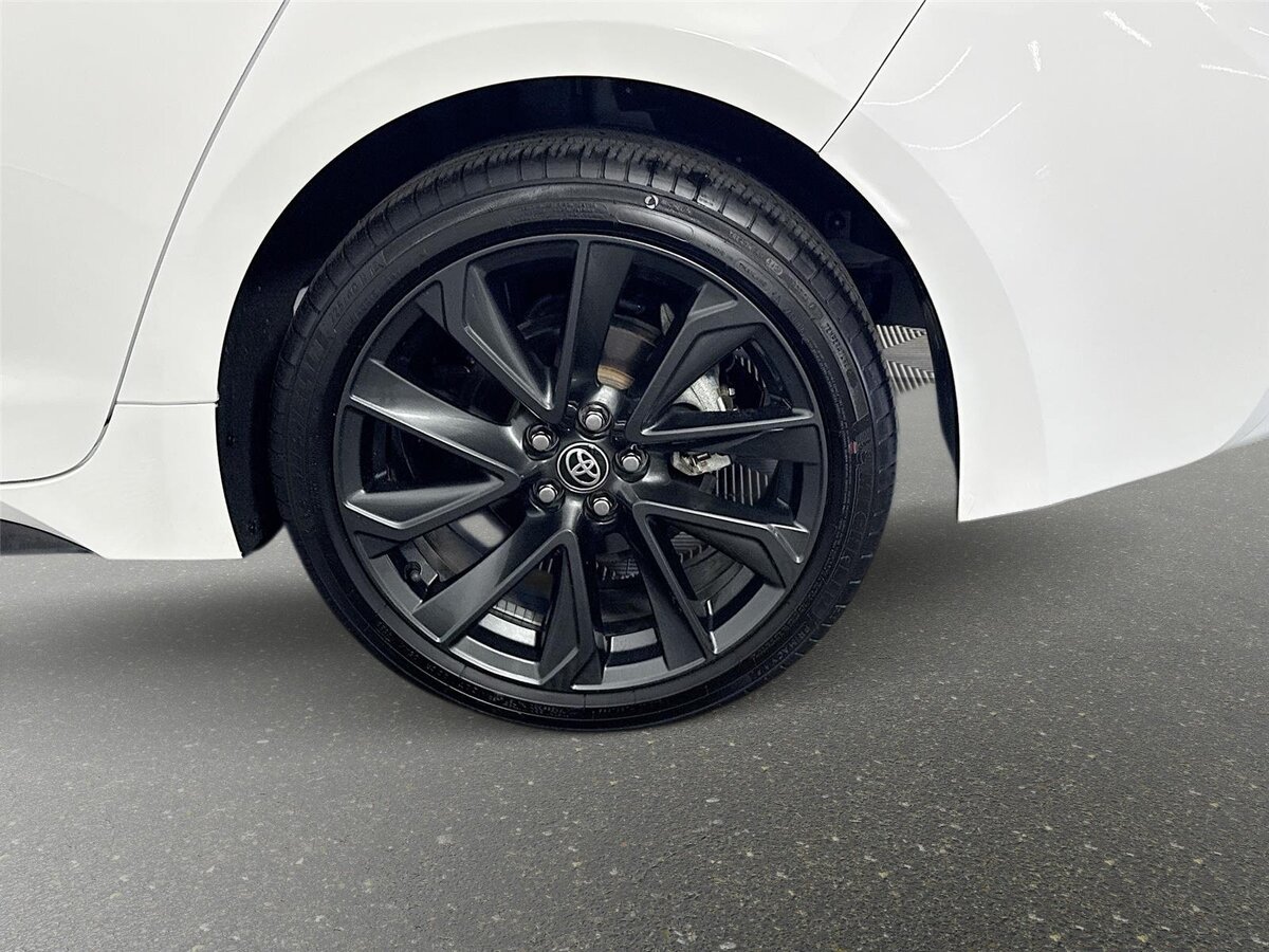 Used 2024 Toyota Corolla SE FWD image 28