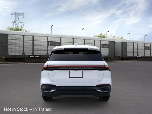 New 2026 Lincoln Nautilus Premier image 5