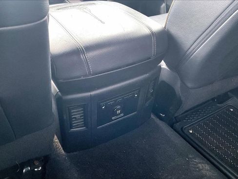 Used 2018 RAM 1500 Limited AWD/4WD image 17