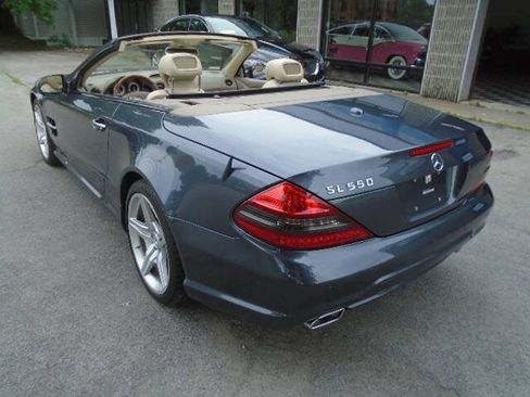 Used 2009 Mercedes-Benz SL 550 image 6