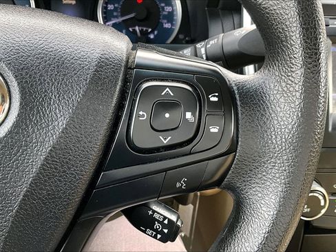 Used 2016 Toyota Camry LE image 18