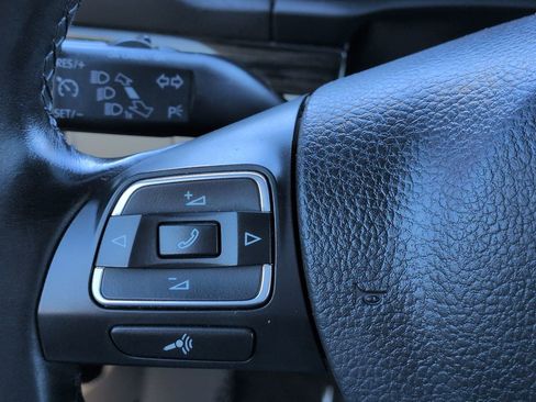 Used 2015 Volkswagen Eos Executive image 25