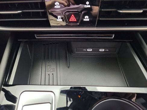 New 2026 Volkswagen Atlas Cross Sport SE FWD image 24
