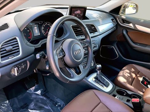 Used 2015 Audi Q3 2.0T Prestige w/ Prestige Package AWD/4WD image 18