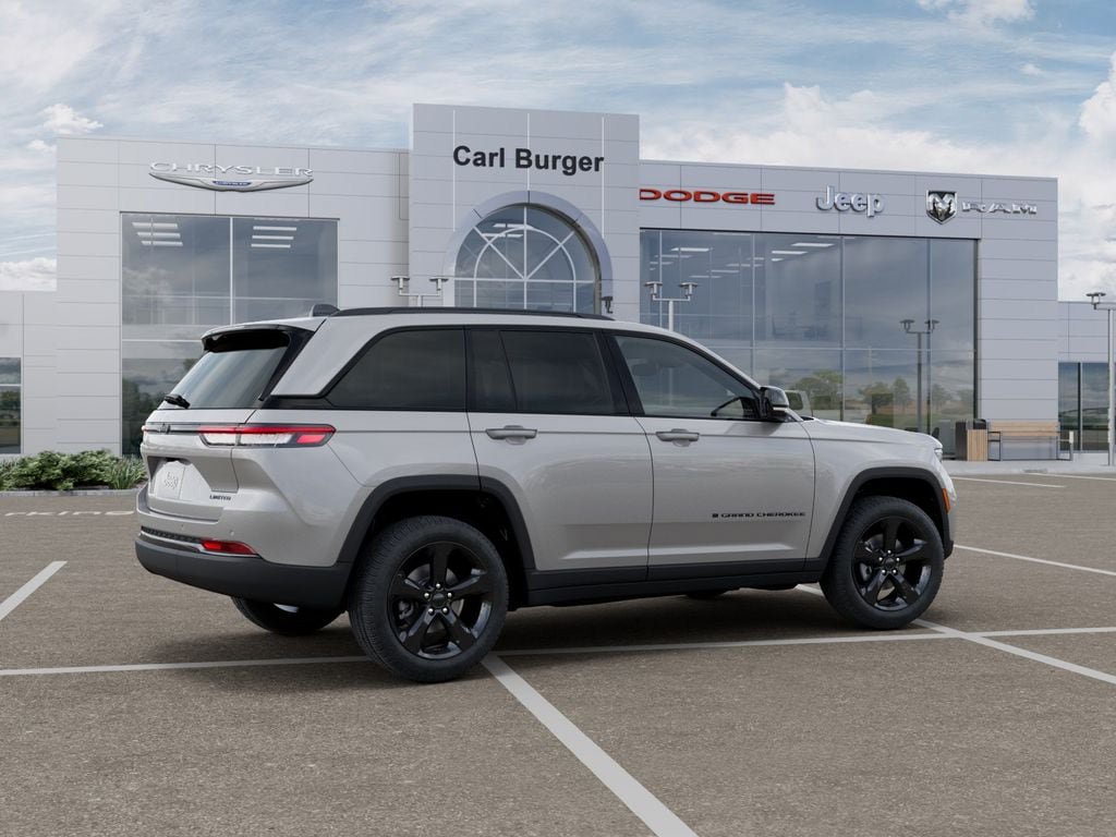 New 2025 Jeep Grand Cherokee Limited w/ Black Appearance Package RWD image 4