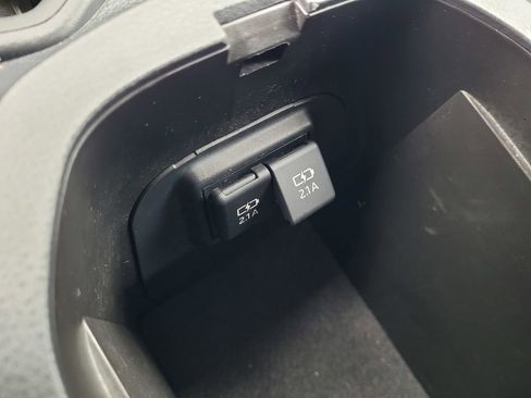 Used 2020 Toyota RAV4 XLE w/ Convenience Package image 20