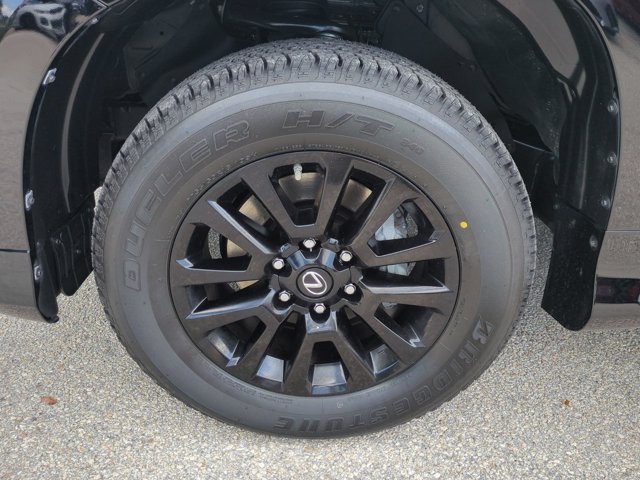 Certified 2022 Lexus GX 460 w/ Black Line Special Edition AWD/4WD image 11