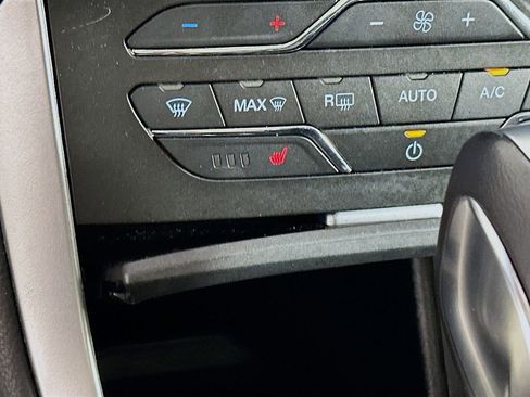 Used 2018 Ford Edge SEL w/ Equipment Group 201A FWD image 20